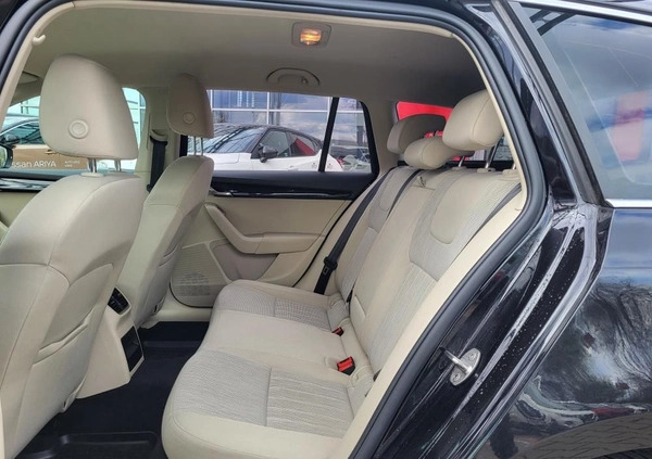 Skoda Octavia cena 69600 przebieg: 128000, rok produkcji 2019 z Rabka-Zdrój małe 631
